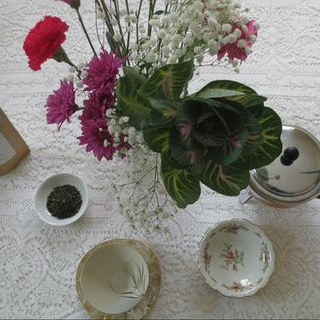 Spring's here! In my cup. - Happy Earth Tea