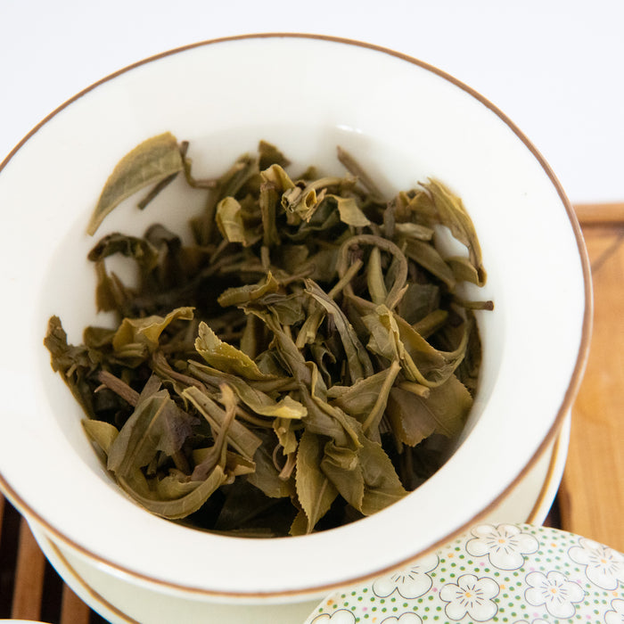 Wuliangshan Sheng (raw) organic pu-erh tea leaf